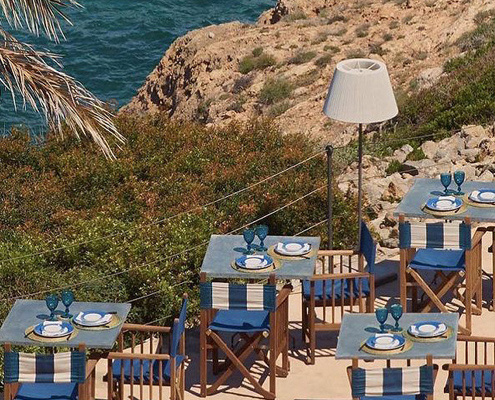 F NAKAR HOTEL SEAFRONT RESRTAURANT lunch at the beach restaurantes frente al mar