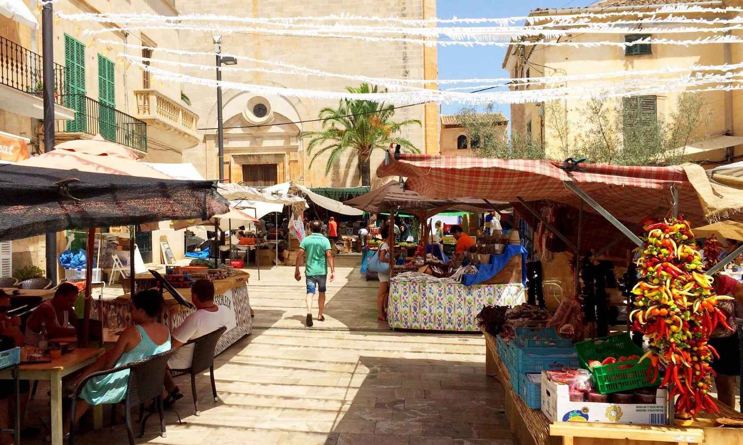 Palma Guide - The Best Markets in Mallorca Santanyi Market creditos juan luis G Markt Märkte