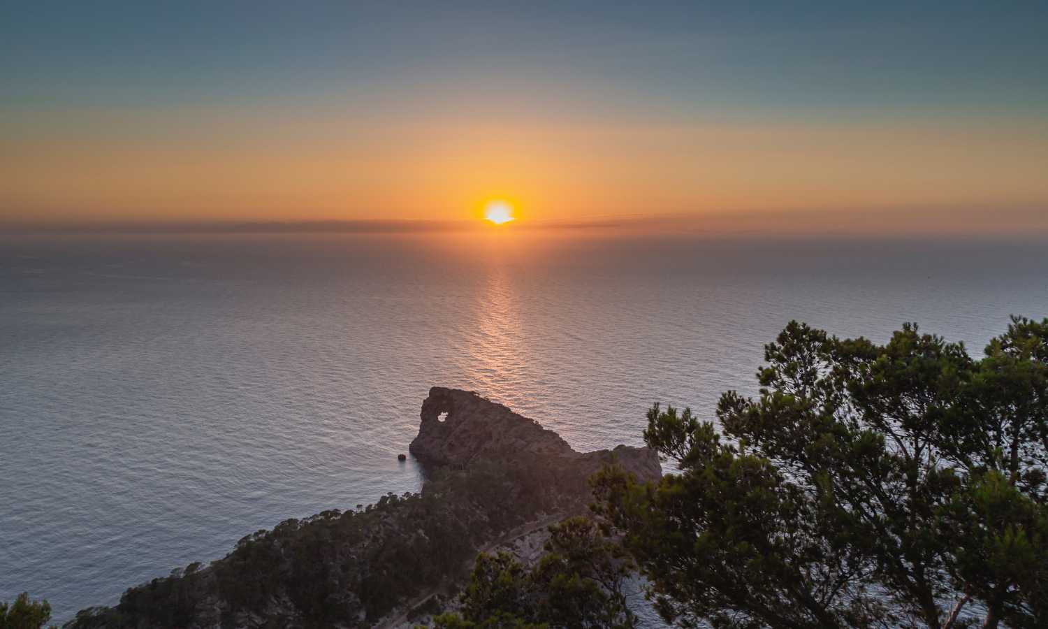 NAKAR HOTEL MALLORCA Top 3 spots to watch the sunset sa foradada atardecer sonnenuntergang