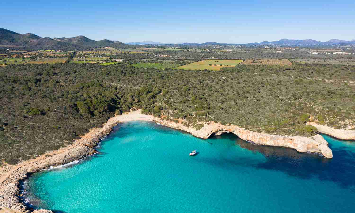Nakar hotel Mallorca - Palma guide - Hidden coves in Mallorca - Cala Varques calas escondidas Mallorca