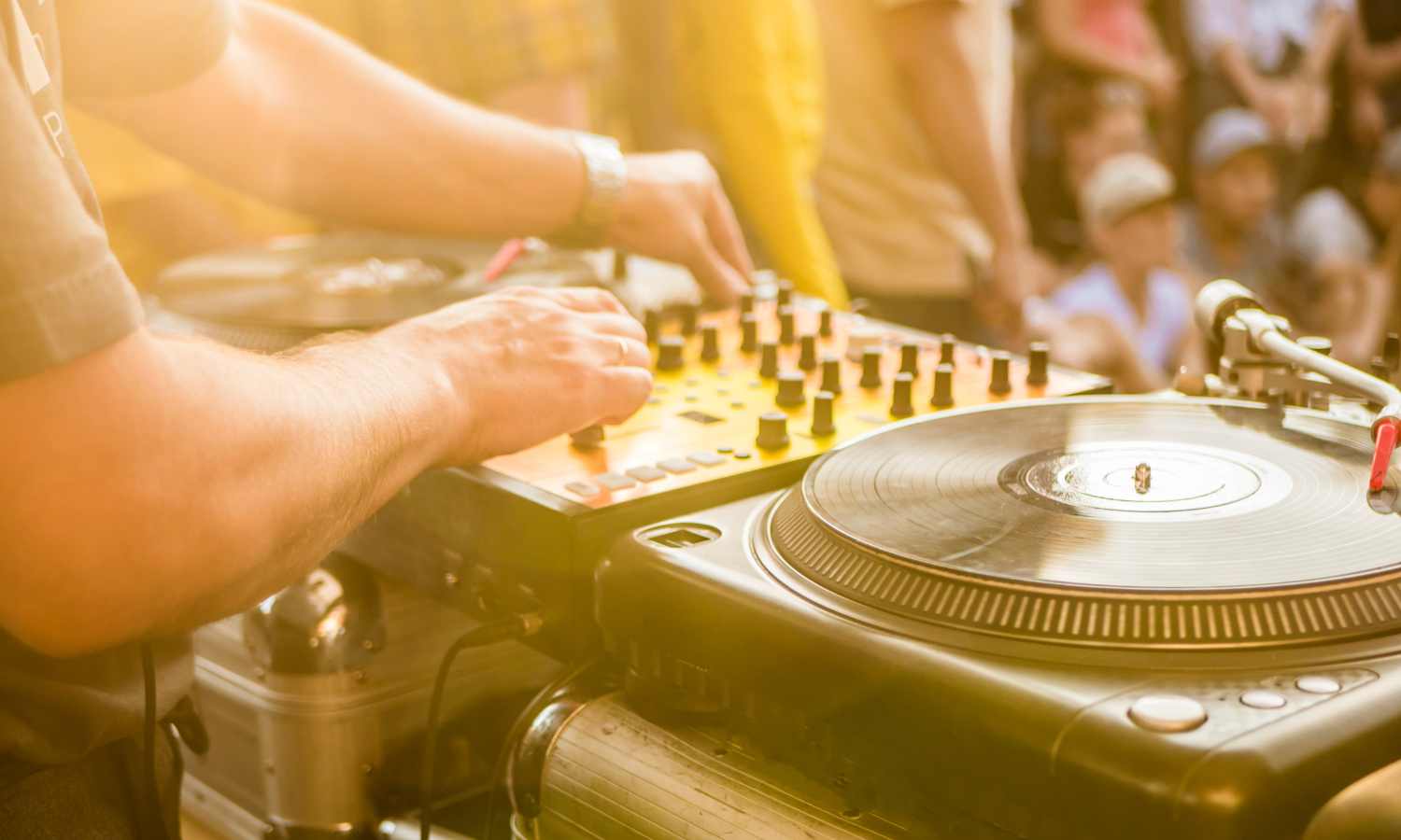 Nakar hotel Mallorca - The best rooftop in Palma - Sunset, drinks & Palma from above azotea Palma dj en directo Dachterrasse