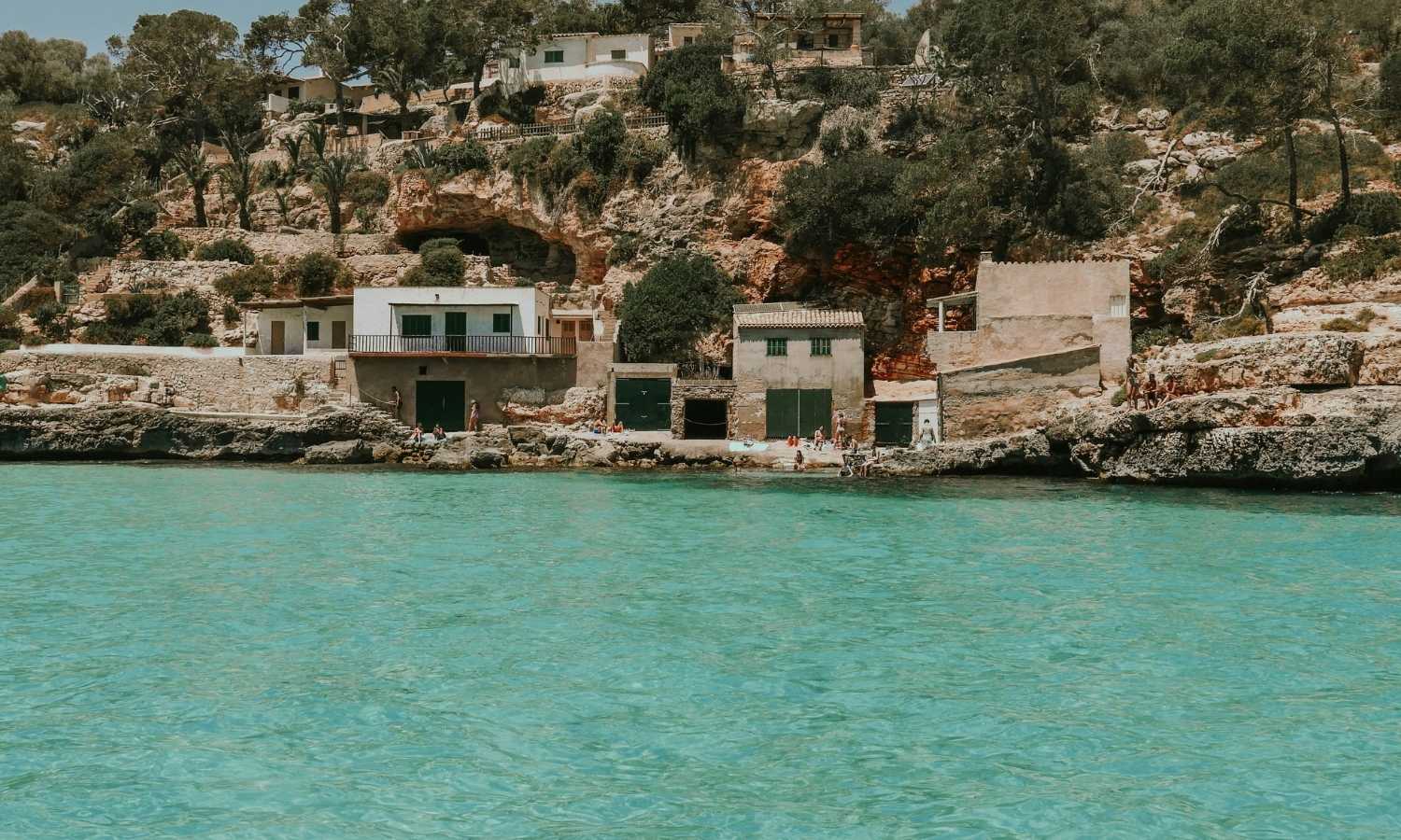 Nakar Hotel Palma Guide - The Nakar pocket guide to... Santanyí - Cala Llombards-min