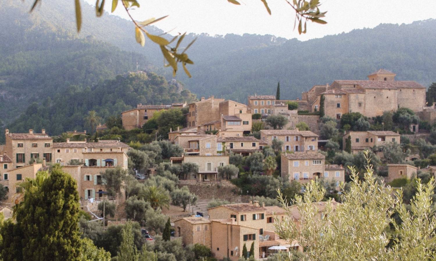 Blog Nakar Hotel Palma Guide - The Nakar Pocket Guide to... the Tramuntana mountain range - Deia