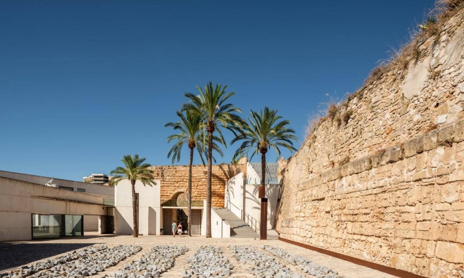 Blog Nakar Hotel Palma Guide - Palma in winter - best things to do beyond the beach museos Mallorca invierno mallorca